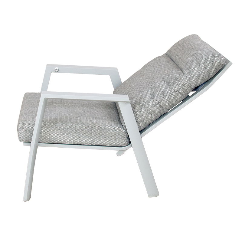 https://cdn.warentuin.nl/media/catalog/product/M/E/MEUB9900001884368_01_kittredge_relax_stoel_mist_grey_oosterik_home_22ec.jpg