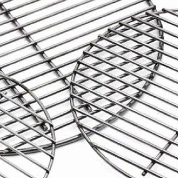 https://cdn.warentuin.nl/media/catalog/product/S/C/SCAN0077924074066_01_weber_roosters_onderrooster_voor_houtskoolbarbecues_doorsn_78d9.jpg