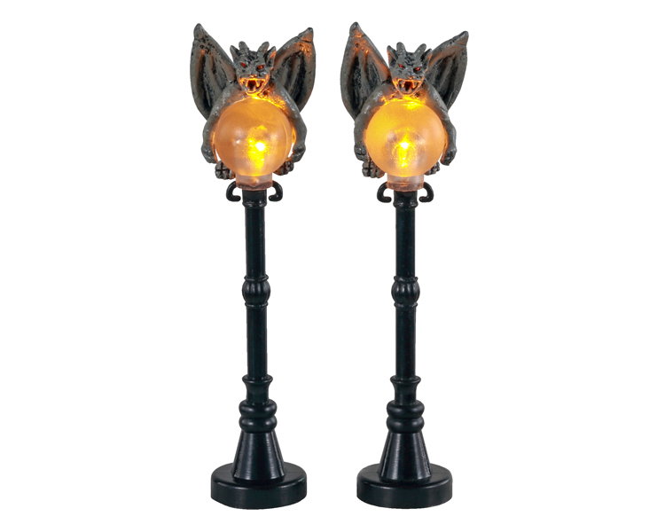 https://cdn.warentuin.nl/media/catalog/product/S/C/SCAN0728162148292_lemax_decoratie_halloweenfiguur_gargoyle_lamp_post_set_of_2_b_c631.jpg