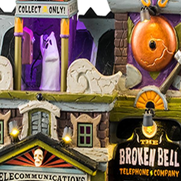 https://cdn.warentuin.nl/media/catalog/product/S/C/SCAN0728162452016_01_lemax_halloweenminiatuur_broken_bell_telephone_co_18x28x34_4719.jpg