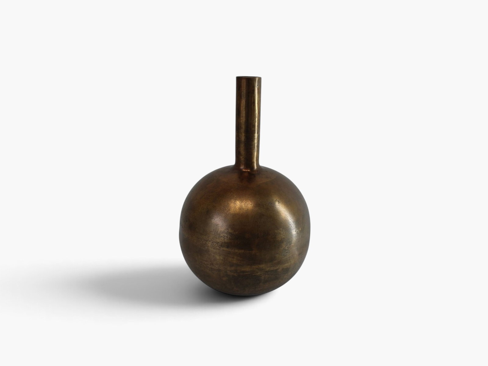 Vase ball Aluminium Ant.brass S 30x50cm Buitengewoon de Boet - Buitengewoon de boet