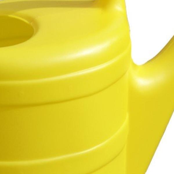 https://cdn.warentuin.nl/media/catalog/product/S/C/SCAN4000150720526_01_geli_gieters_gieter_5_liter_geel_geli_c409.jpg