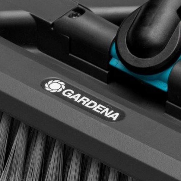 https://cdn.warentuin.nl/media/catalog/product/S/C/SCAN4078500064729_01_gardena_bewatering_cleansystem_borstel_zacht_flex_gardena_85f0.jpg