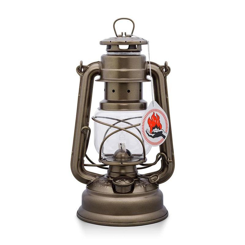 https://cdn.warentuin.nl/media/catalog/product/S/C/SCAN4250435701522_stormlamp_276_brons_feuerhand_1bba.jpg