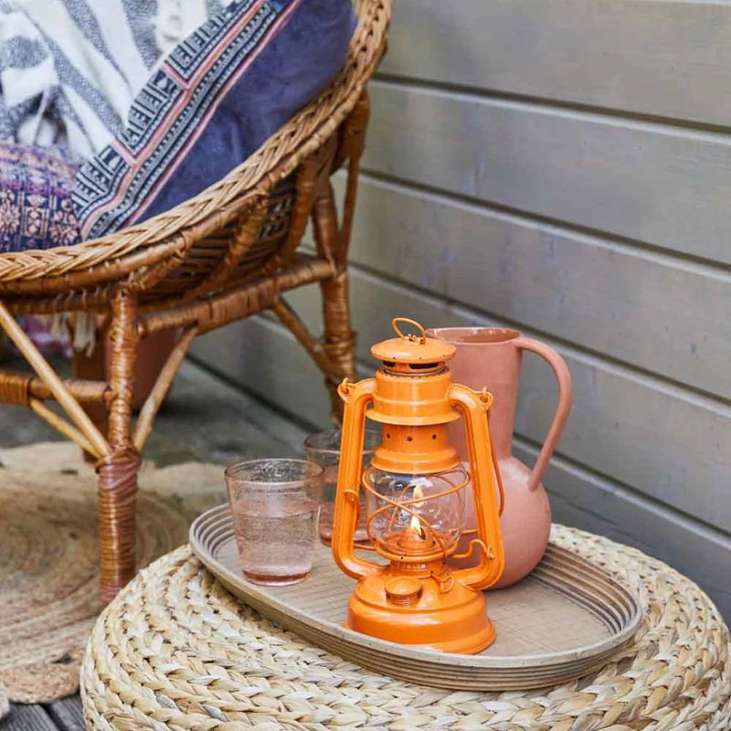 https://cdn.warentuin.nl/media/catalog/product/S/C/SCAN4250435701676_01_stormlamp_276_pastel_oranje_feuerhand_172a.jpg