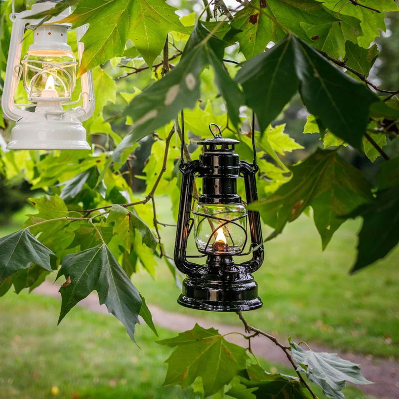 https://cdn.warentuin.nl/media/catalog/product/S/C/SCAN4250435703069_01_stormlamp_276_jet_zwart_feuerhand_afd2.jpg