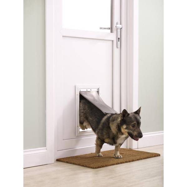 https://cdn.warentuin.nl/media/catalog/product/S/C/SCAN5011569105872_01_gebr._de_boon_dierenluikje_petsafe_aluminium_deur_wit_tran_4bc1.jpg