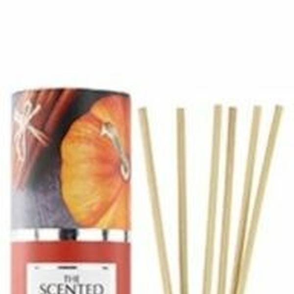 https://cdn.warentuin.nl/media/catalog/product/S/C/SCAN5033271037821_01_diffuser_50ml_pumpkin_spice_ashleigh_burwood_e37e.jpg