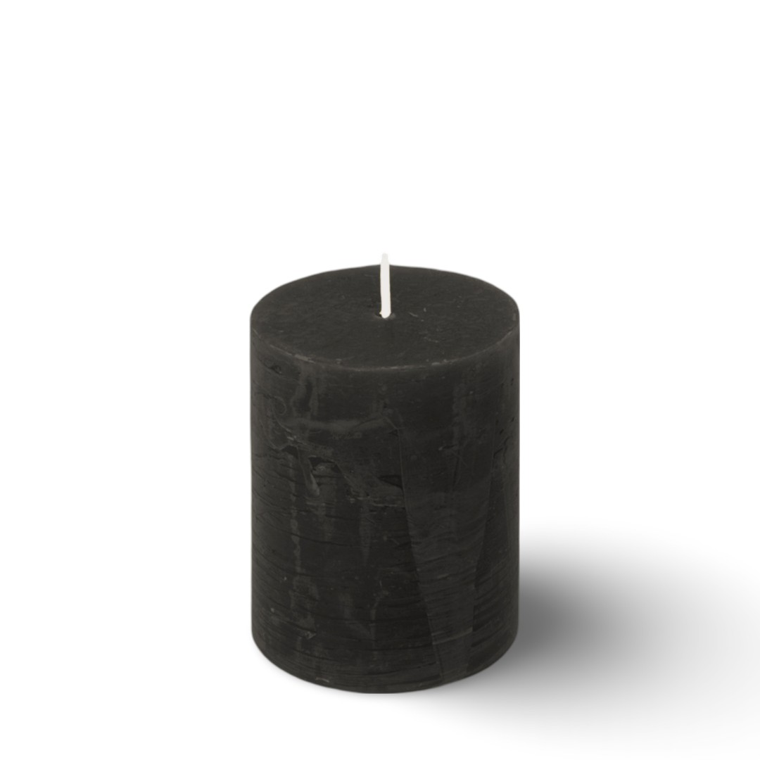https://cdn.warentuin.nl/media/catalog/product/S/C/SCAN5411708189563_01_kaars_rustiek_70_95_mm_zwart_spaas_309f.jpg