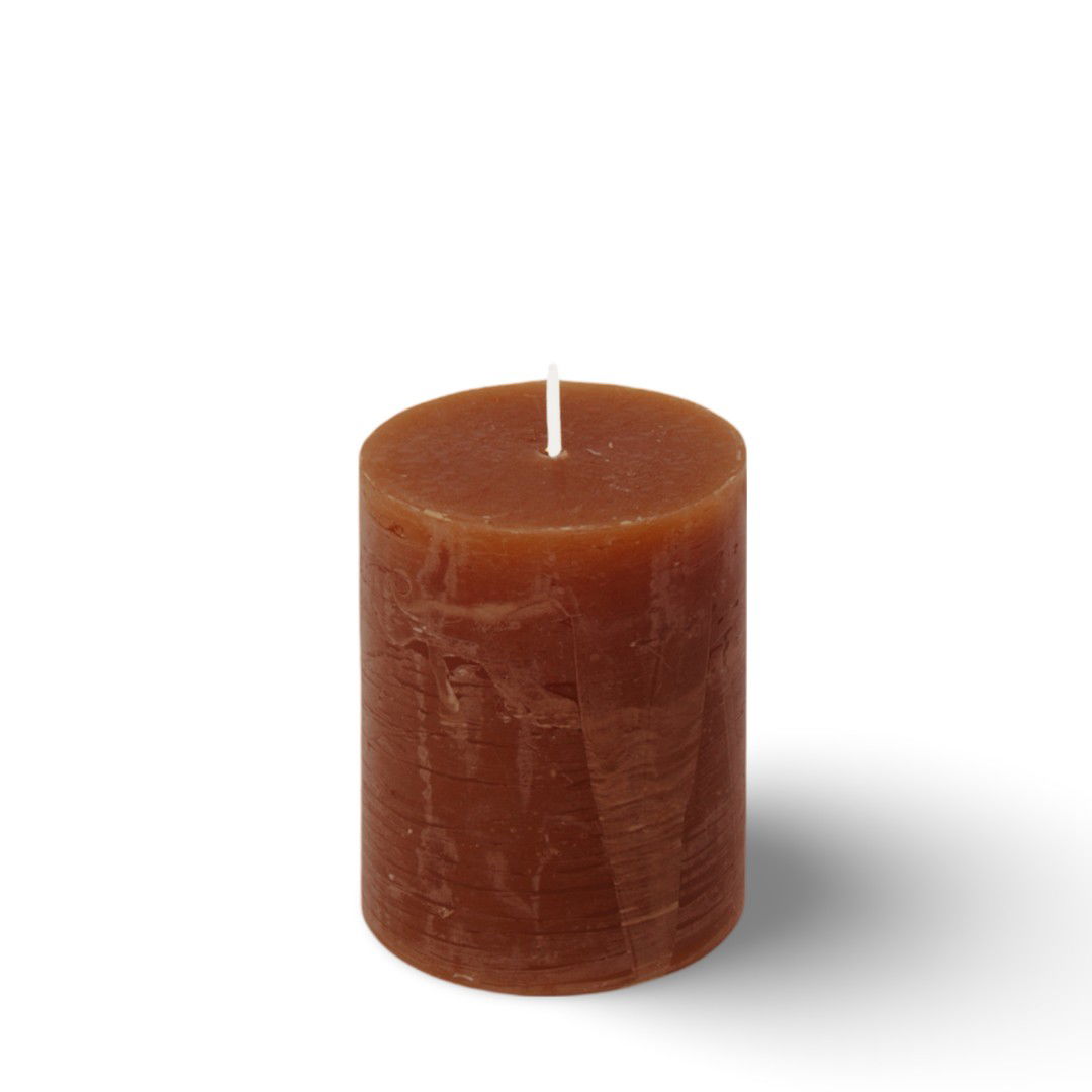 https://cdn.warentuin.nl/media/catalog/product/S/C/SCAN5411708189624_01_kaars_rustiek_70_95_mm_bordeaux_spaas_018a.jpg