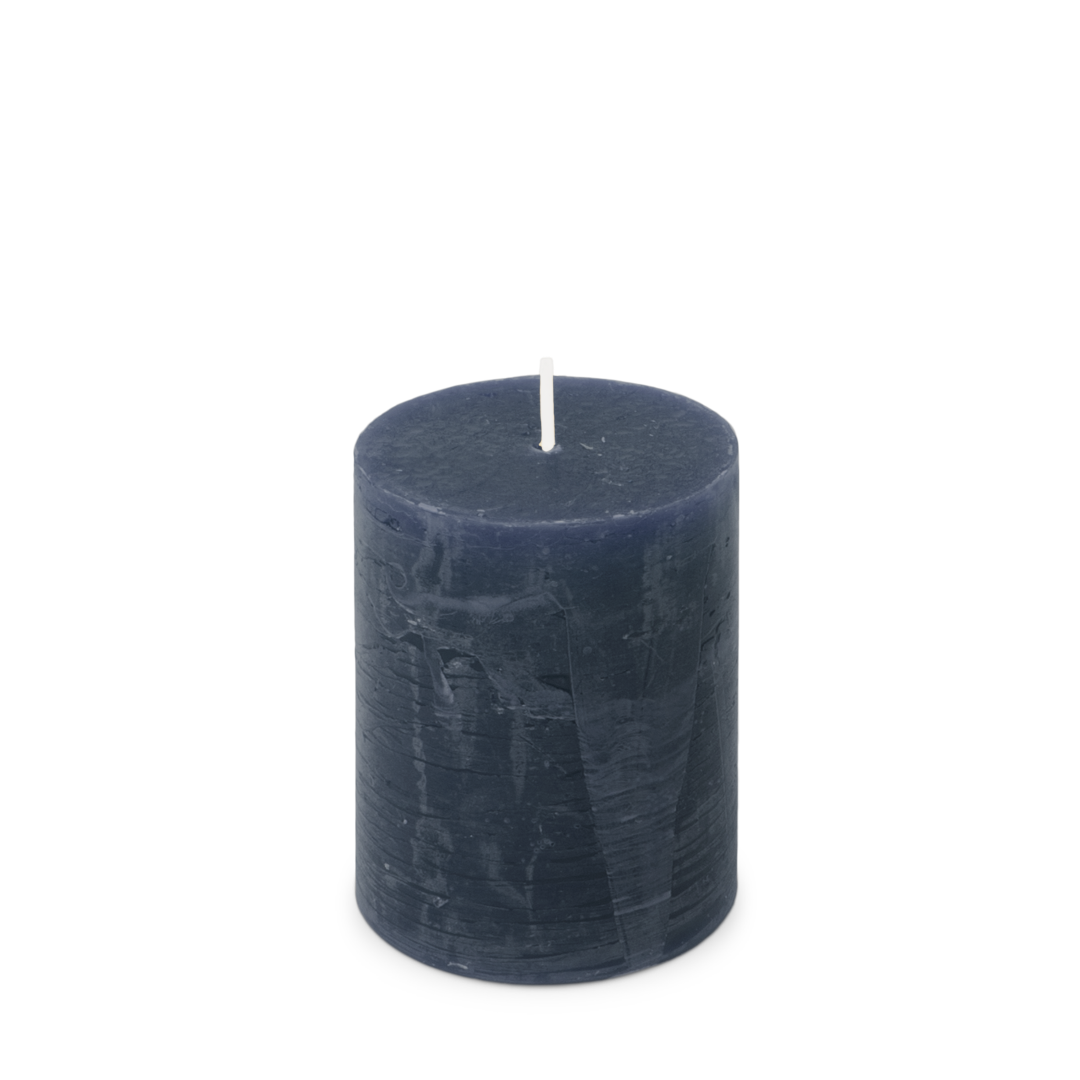 https://cdn.warentuin.nl/media/catalog/product/S/C/SCAN5411708189693_kaars_rustiek_70_95_mm_donkerblauw_i_spaas_4c9d.png