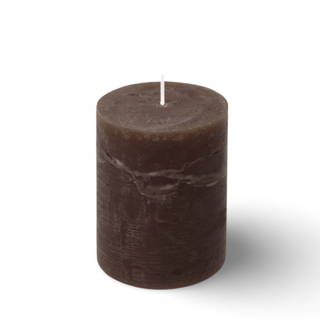 https://cdn.warentuin.nl/media/catalog/product/S/C/SCAN5411708190316_01_kaars_rustiek_80_110_mm_donkerbruin_spaas_07de.jpg