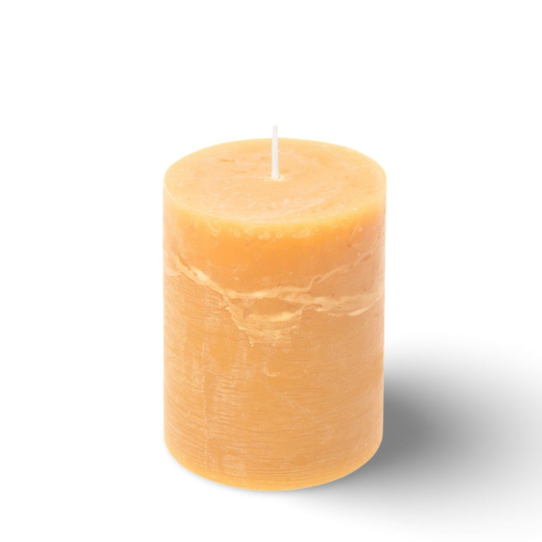 https://cdn.warentuin.nl/media/catalog/product/S/C/SCAN5411708190330_01_kaars_rustiek_80_110_mm_zandkleur_spaas_f70c.jpg