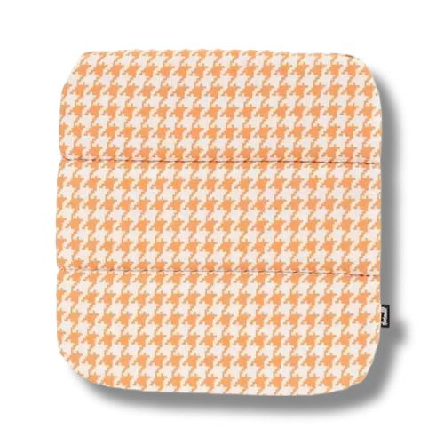 https://cdn.warentuin.nl/media/catalog/product/S/C/SCAN8711268622249_01_hartman_zitkussens_zitkussen_delphine_poule_jpg_3682.jpg