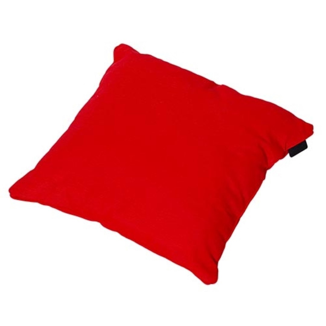 https://cdn.warentuin.nl/media/catalog/product/S/C/SCAN8713229030810_sierkussen_60x60_cm_panama_rood_4_stuks_madison_85ef.jpg