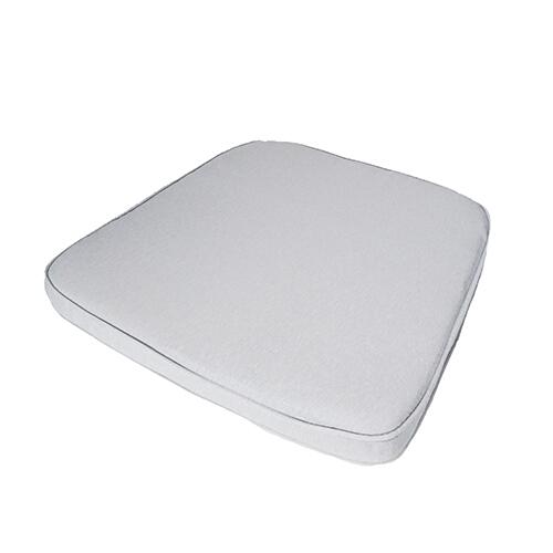 https://cdn.warentuin.nl/media/catalog/product/S/C/SCAN8713229033996_zitkussen_wicker_universeel_panama_light_grey_4_stuks_madison_d962.jpg