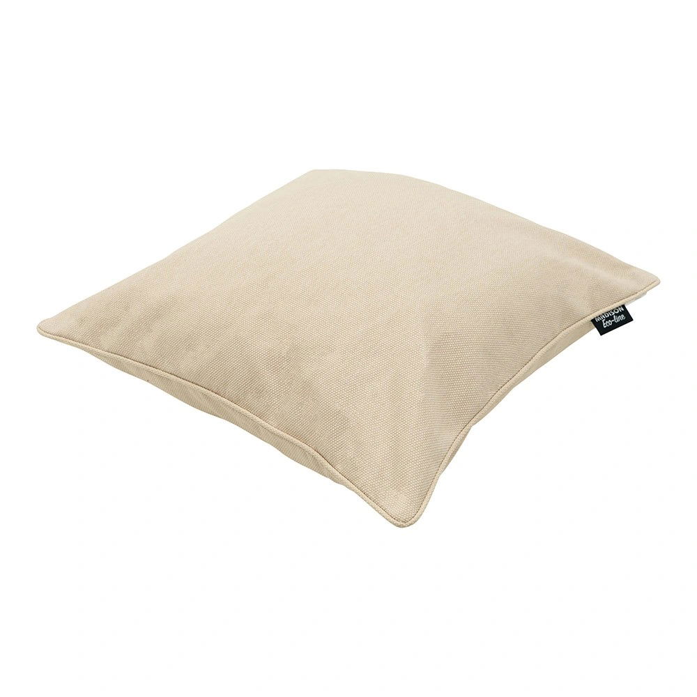 https://cdn.warentuin.nl/media/catalog/product/S/C/SCAN8713229054359_04_sierkussen_50x50_beige_eco_nature_outdoor_finishing_madiso_5199.jpg
