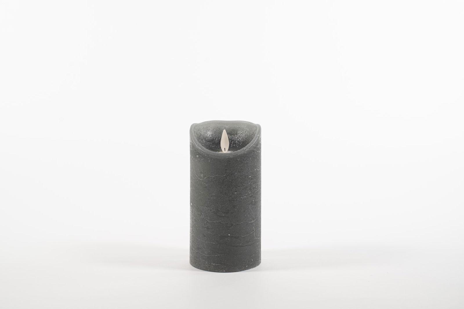 https://cdn.warentuin.nl/media/catalog/product/S/C/SCAN8713619419256_coen_bakker_deco_kerstverlichting_b_o_t_rustic_wax_candle_mov_400b.jpg