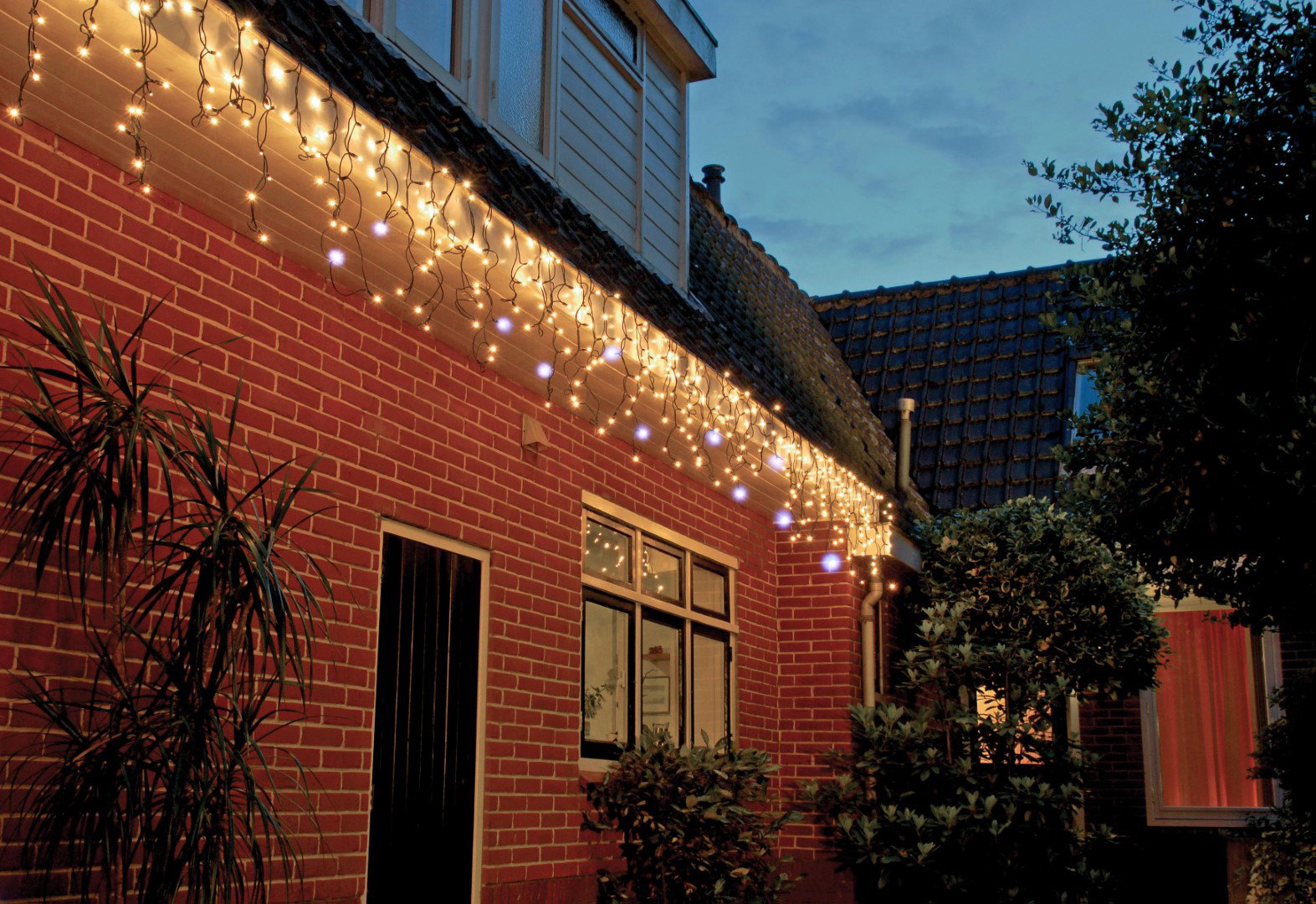 https://cdn.warentuin.nl/media/catalog/product/S/C/SCAN8713619424083annas_collection_ijspegelverlichting_connec_53ec.jpg