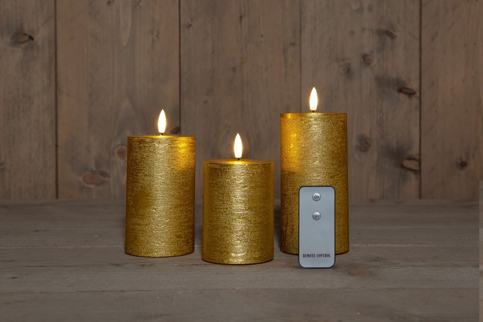 B.O. 3Pcs 3D Wick Gold Candle 7,5X1012,515 cm Rustic Wax - Annas collection