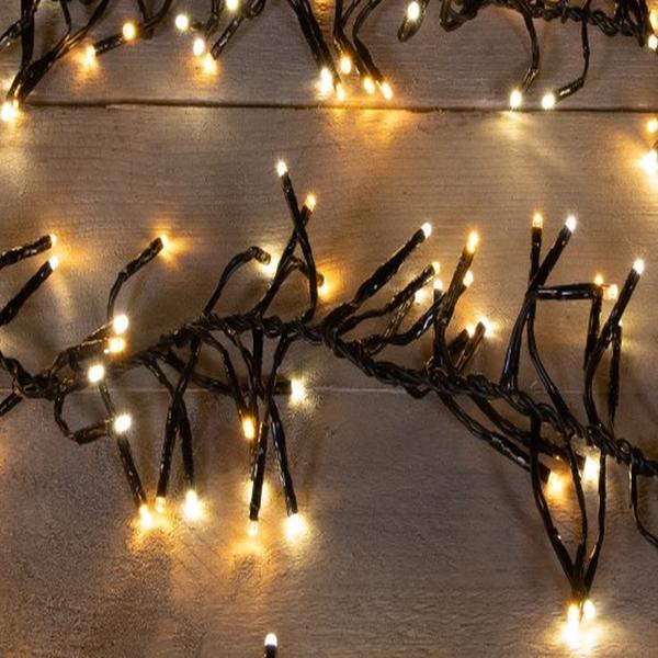 https://cdn.warentuin.nl/media/catalog/product/S/C/SCAN8713619426537_01_annaseen_vierdecollection_cluster_lights_384_0203.jpg