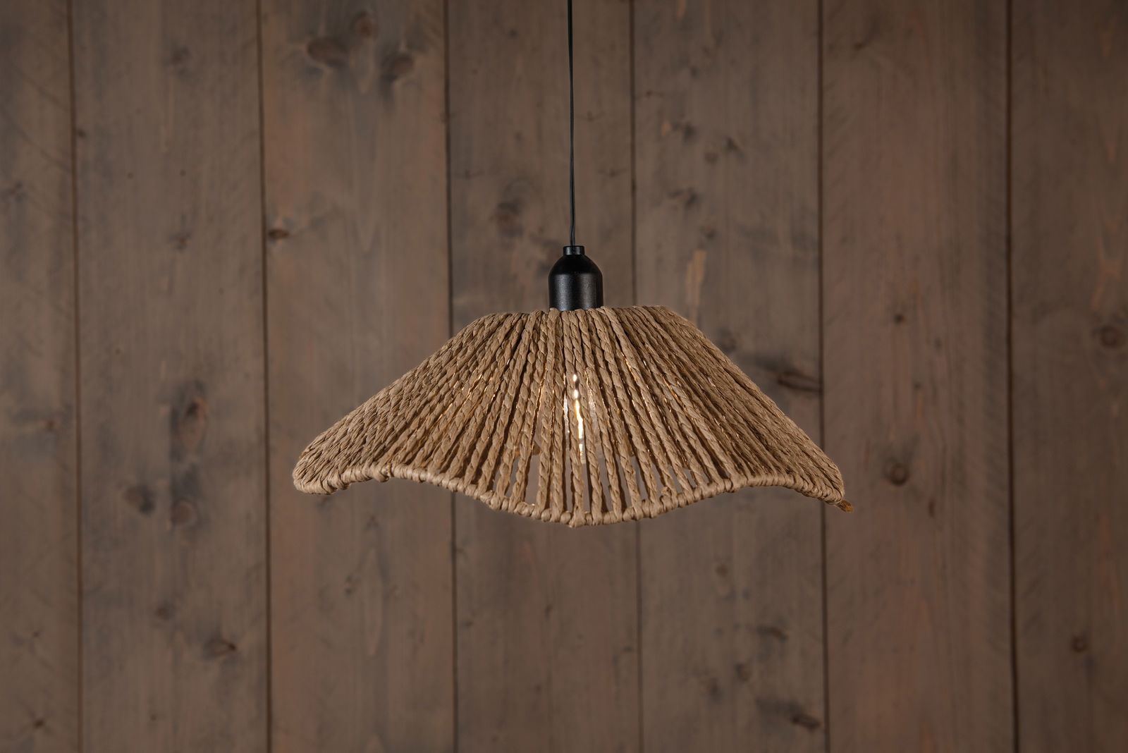 https://cdn.warentuin.nl/media/catalog/product/S/C/SCAN8713619429866_solar_lamp_edison_30x10_cm_naturel_annas_collection_f14d.jpg