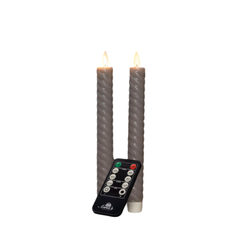 Dinerkaars swirl wax led bewegende vlam met afstandsbediening 2 stuks h23 cm taupe - Anna's Collection