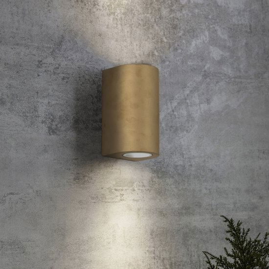 https://cdn.warentuin.nl/media/catalog/product/S/C/SCAN8714732775502_01_nou_brass_up_en_downlighter_ks_verlichting_4b94.jpg