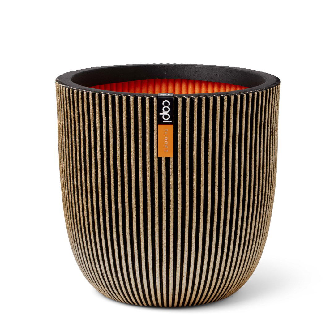 https://cdn.warentuin.nl/media/catalog/product/S/C/SCAN8716443119873_capi_pot_pot_bol_groove_h34_cm_zwart_goud_ea45.jpg
