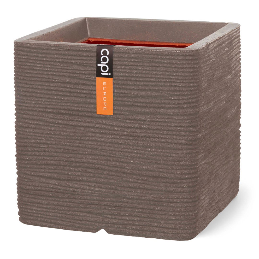 https://cdn.warentuin.nl/media/catalog/product/S/C/SCAN8716443124914_capi_europe_plantenpot_pot_vierkant_rib_nl_50x50x50_warm_taup_0aa2.jpg