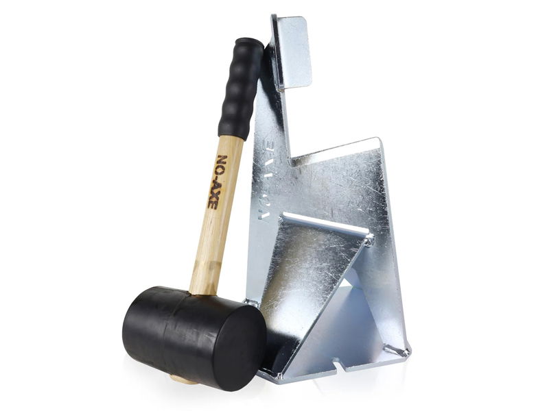 https://cdn.warentuin.nl/media/catalog/product/S/C/SCAN8716961001995_no_axe_houtklover_gegalvaniseerd_met_hamer_no_axe_6ff2.jpg