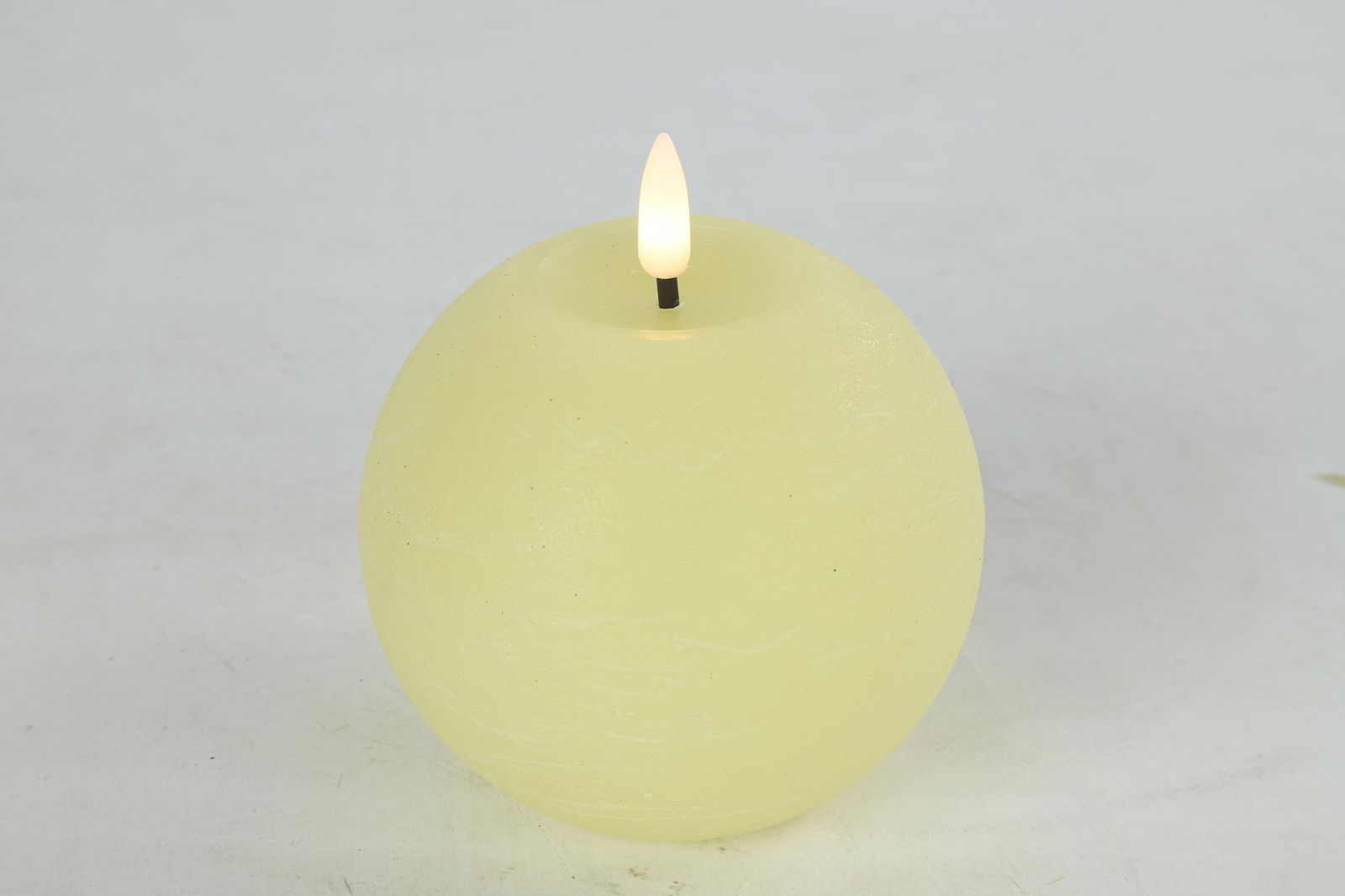 https://cdn.warentuin.nl/media/catalog/product/S/C/SCAN8718317987564_bolkaars_led_lyon_m_creme_countryfield_7dfe.jpg