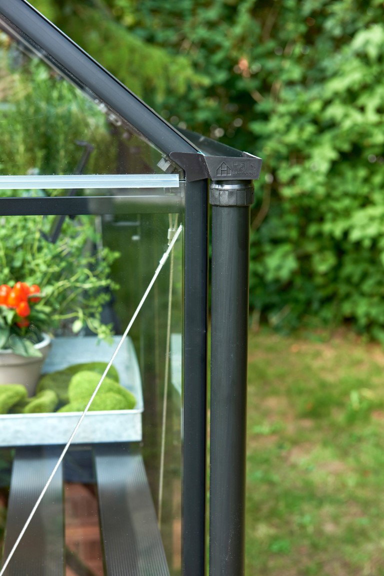https://cdn.warentuin.nl/media/catalog/product/S/C/SCAN8719214382810_halls_accessoire_regenpijpen_qube_lean_to_zwart_set_a_2_acces_5884.jpg