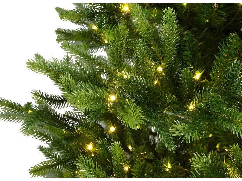 Everlands Nordmann Kunstkerstboom LED - 240 cm