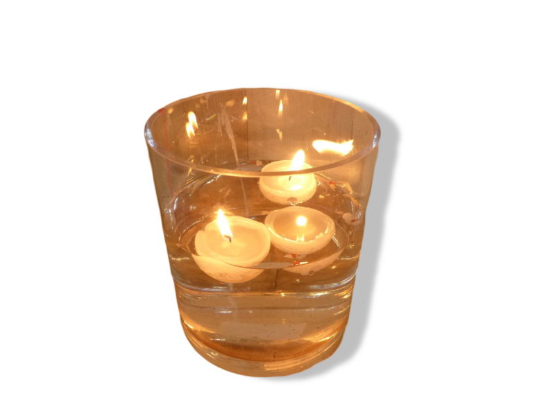 https://cdn.warentuin.nl/media/catalog/product/T/H/THEM4146516130171_01_warentuin_mix_drijfkaarsen_3_stuks_cadeau_se_e5af.jpg