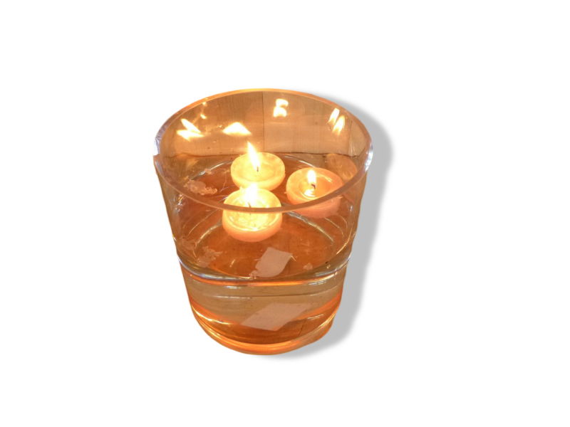 https://cdn.warentuin.nl/media/catalog/product/T/H/THEM4146516130173_01_warentuin_mix_drijfkaarsen_3_stuks_cadeau_se_d5cc.jpg