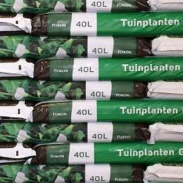 https://cdn.warentuin.nl/media/catalog/product/T/H/THEM8716516130041_01_warentuineen_vierdemix_pallet_bemeste_tuinaarde_2_250_lite_51ff.jpg