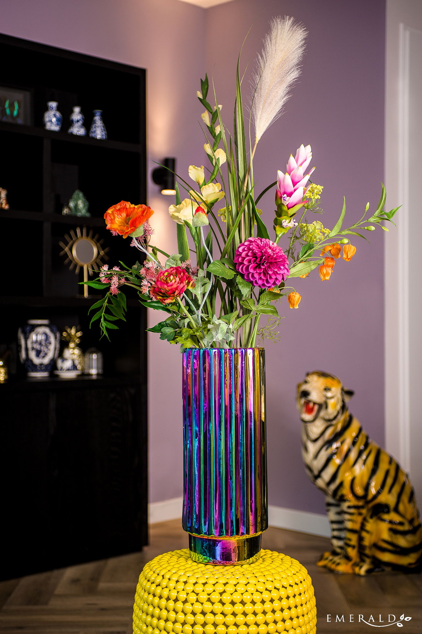https://cdn.warentuin.nl/media/catalog/product/Z/i/Zijdebloem_boeket_mix_rood_oranje_roze_kunstplant_excl._vaas_Driesprong_Collect_1a0b.jpeg