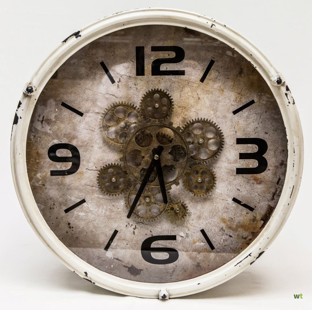 Klok met zichtbaar uurwerk Van Manen
