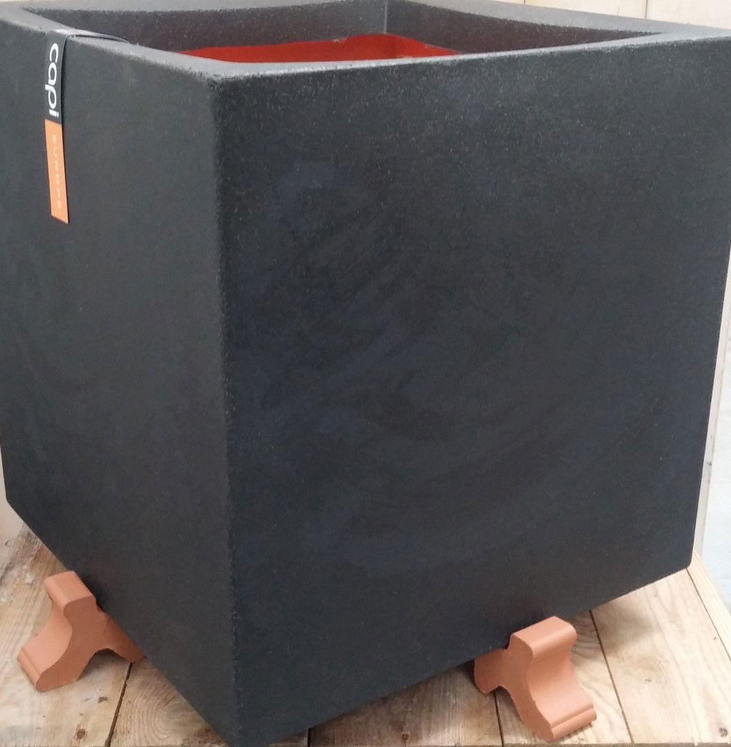 https://cdn.warentuin.nl/media/catalog/product/p/o/potcomponent_potzetter_lichtbruin_4_stuks_voor_een_vierkante_pot_5__7f76.jpg