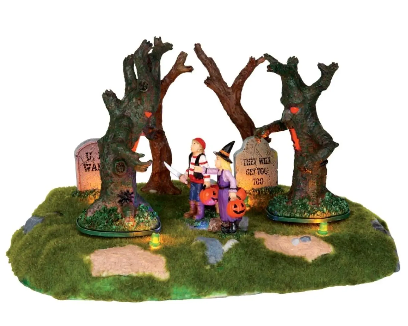 Kerstfiguur Are those trees moving? LEMAX