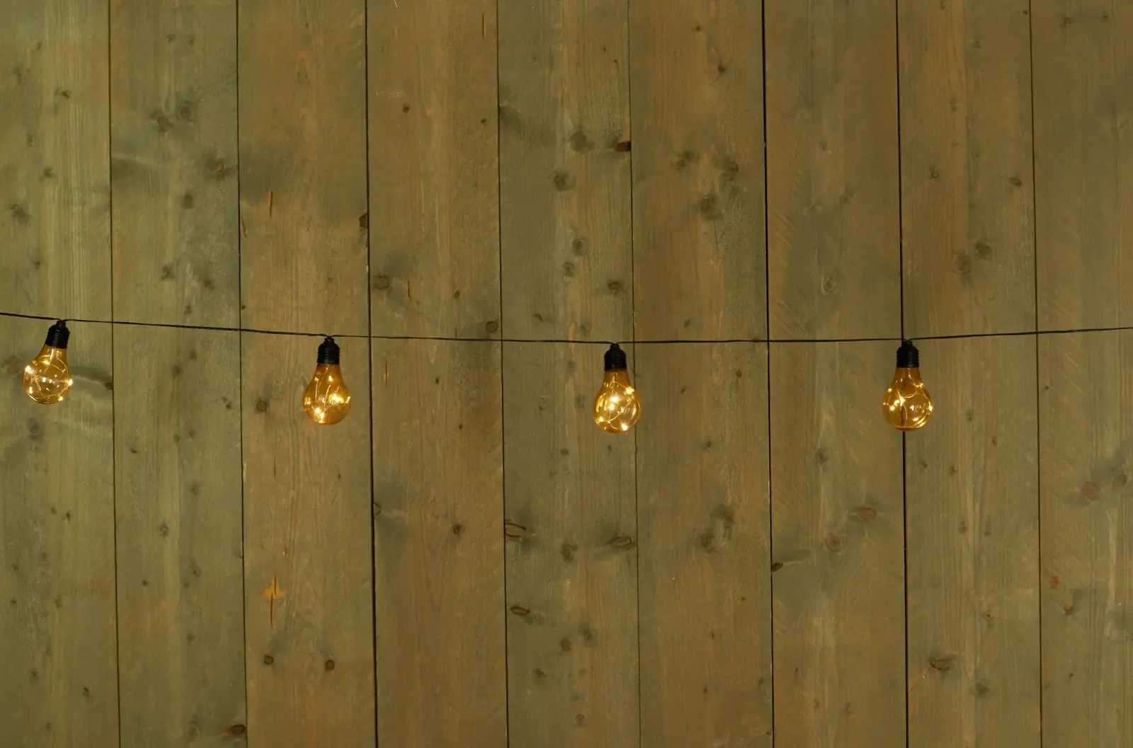 Solar 10 partylights 4.5m/1.5m aanloopsnoer zwart / solarpaneel met steker en clip Anna's Collection